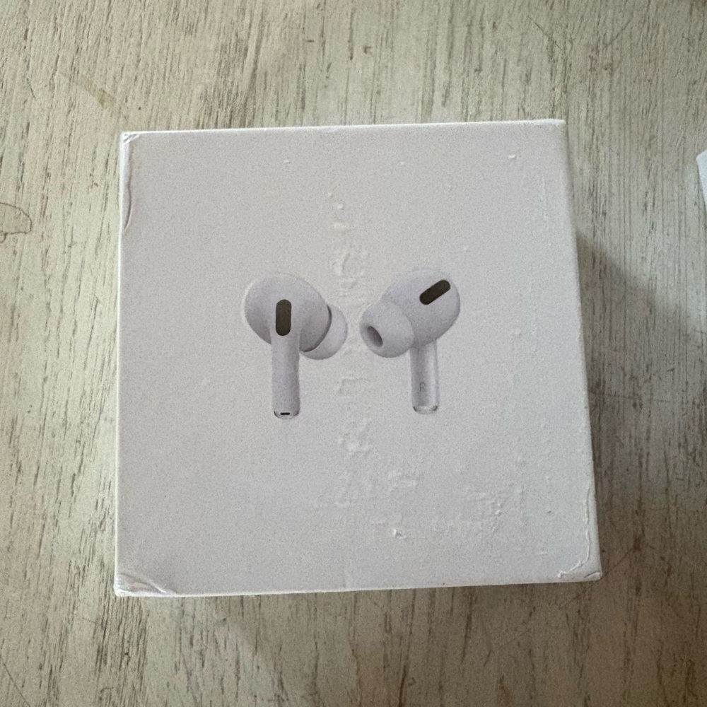Apple White Earbud Headphones